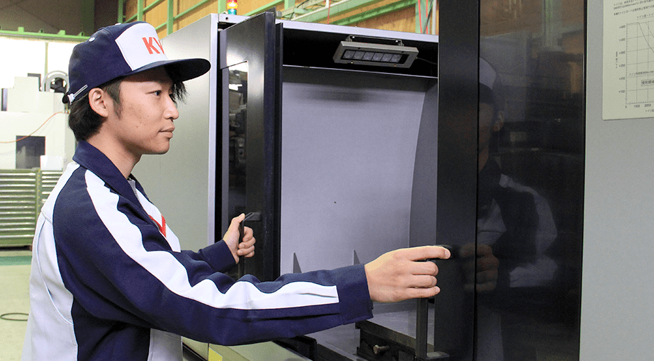 生産技術の仕事風景