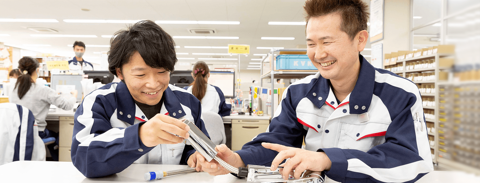 生産技術部社員の様子